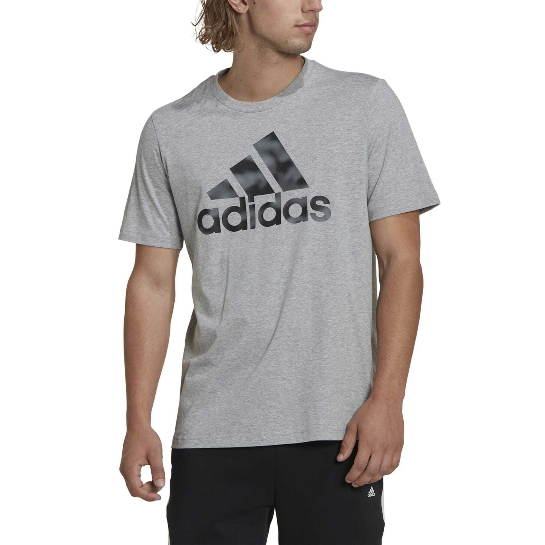 T-shirt z nadrukiem w kamuflażu adidas Essentials